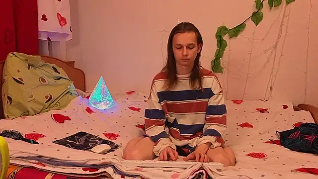 Frank Fraer online show from 6, 3, 2026