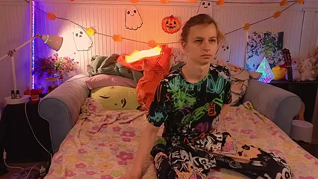 Frank Fraer online show from 8, 11, 2025