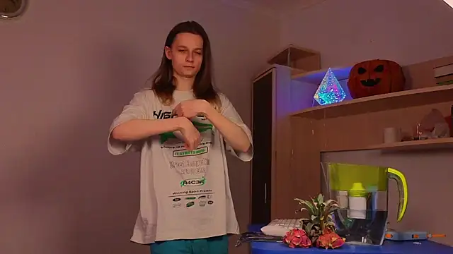 Frank Fraer online show from 5, 4, 2026