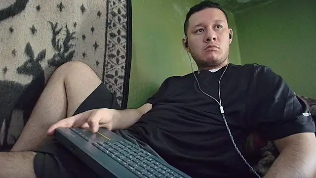 sweet cock28 online show from 17, 4, 2026