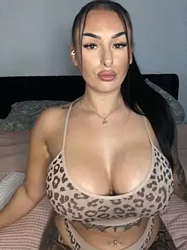 Mia-Bremer online show from 16, 11, 2025