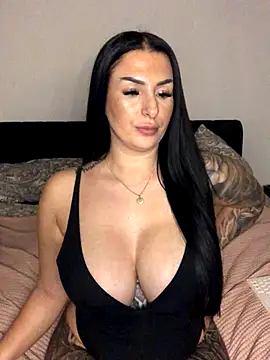 Mia-Bremer online show from 30, 11, 2025