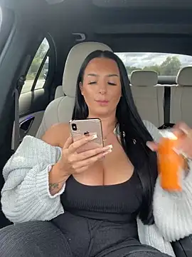 Mia-Bremer online show from 24, 9, 2025