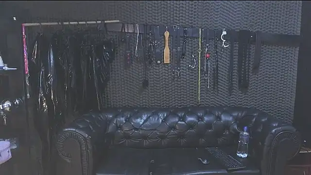 kimberly swan online show from 11, 3, 2025