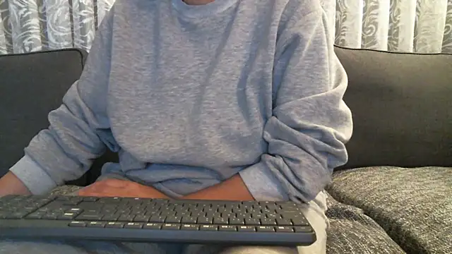 mysteriouscouple001 online show from 8, 2, 2026