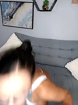 Amber Etan online show from 20, 2, 2026