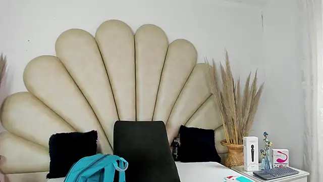 Natasha  Blue online show from 24, 10, 2025