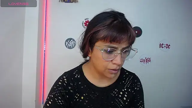 pinky violeta online show from 10, 5, 2026
