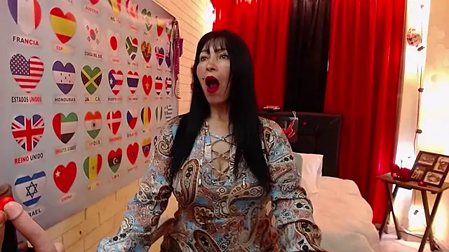 Sarah teiku online show from 4, 11, 2025