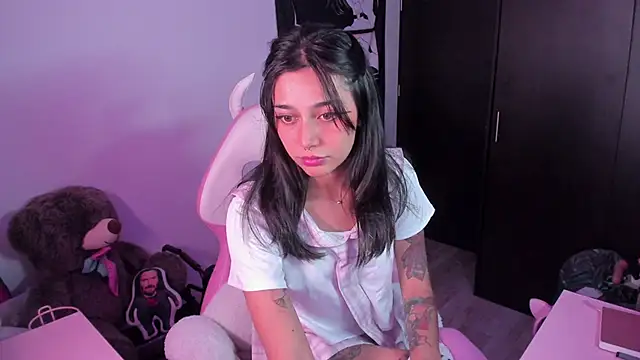 amber yull online show from 6, 10, 2025