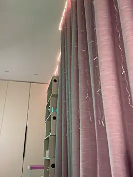 Alina Vibe Me online show from 26, 11, 2025