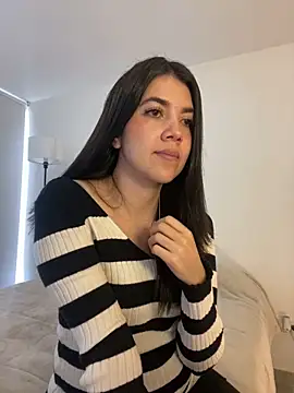 Snapshot of saori_10 chatting on 30, 9, 2025 saori 10 online show from 30, 9, 2025