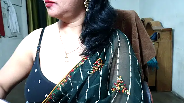 Cute Mahi22 online show from 28, 11, 2025