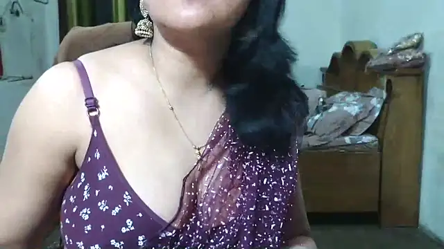 Cute Mahi22 online show from 17, 11, 2025