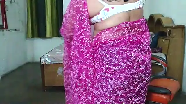 Snapshot of Cute_Mahi22 chatting on 3, 2, 2026 Cute Mahi22 online show from 3, 2, 2026