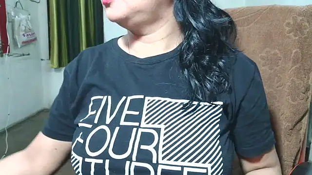 Cute Mahi22 online show from 23, 12, 2025