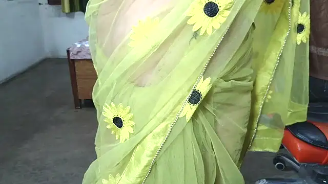 Snapshot of Cute_Mahi22 chatting on 1, 3, 2026 Cute Mahi22 online show from 1, 3, 2026