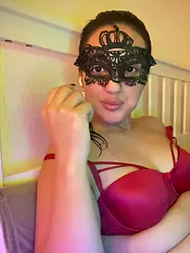 Snapshot of Sarahkhaalifa chatting on 11, 11, 2025 Sarahkhaalifa online show from 11, 11, 2025