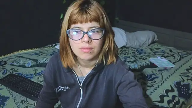 Carlafoxxx online show from 12, 11, 2025