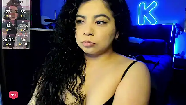 kimmiakiss22 online show from 9, 4, 2026