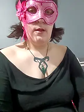 Lolabeluccia xh  online show from 13, 1, 2026