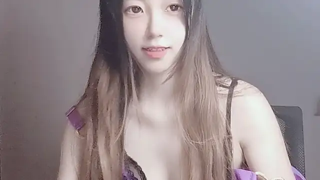 Snapshot of VaerySaenz chatting on 24, 9, 2025 VaerySaenz online show from 24, 9, 2025