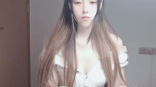 Snapshot of VaerySaenz chatting on 11, 11, 2025 VaerySaenz online show from 11, 11, 2025