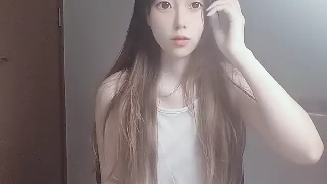 Snapshot of VaerySaenz chatting on 19, 10, 2025 VaerySaenz online show from 19, 10, 2025