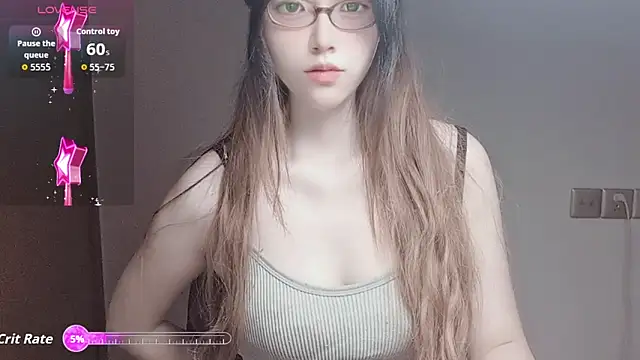 Snapshot of VaerySaenz chatting on 12, 11, 2025 VaerySaenz online show from 12, 11, 2025