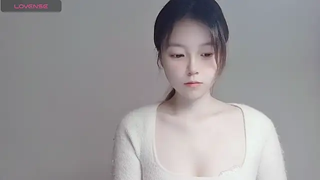 Snapshot of VaerySaenz chatting on 8, 3, 2025 VaerySaenz online show from 8, 3, 2025