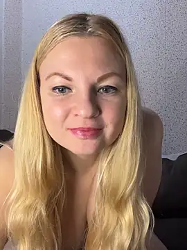 Snapshot of Julia_beauty chatting on 11, 1, 2025 Julia beauty online show from 11, 1, 2025