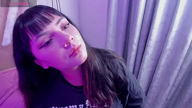 Snapshot of xhinata_hyugax chatting on 3, 3, 2026 xhinata hyugax online show from 3, 3, 2026