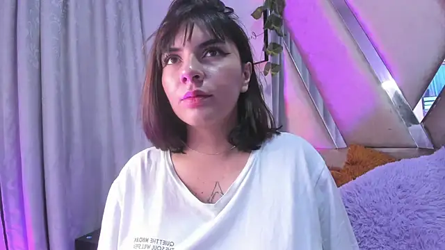 xhinata hyugax online show from 4, 1, 2025