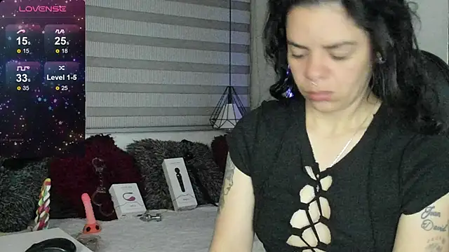 Snapshot of natasha_logan_ chatting on 25, 7, 2026 natasha logan online show from 25, 7, 2026