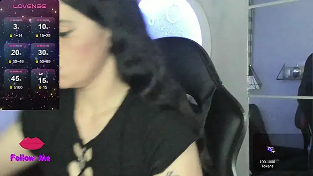 natasha logan  online show from 14, 10, 2025