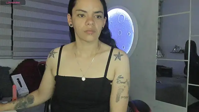 Snapshot of natasha_logan_ chatting on 7, 7, 2026 natasha logan online show from 7, 7, 2026
