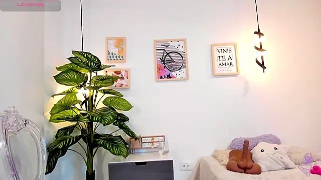 Rachel  Lang online show from 6, 11, 2025