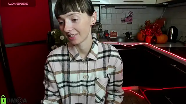 TayanaJons online show from 4, 11, 2025