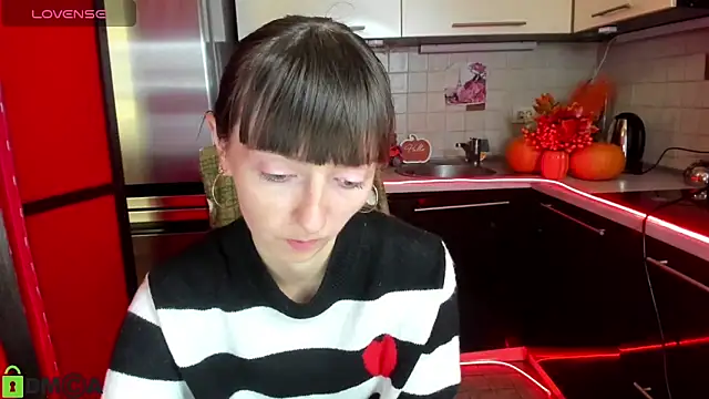 TayanaJons online show from 4, 10, 2025