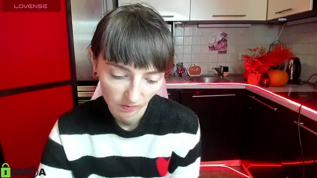 TayanaJons online show from 26, 11, 2025