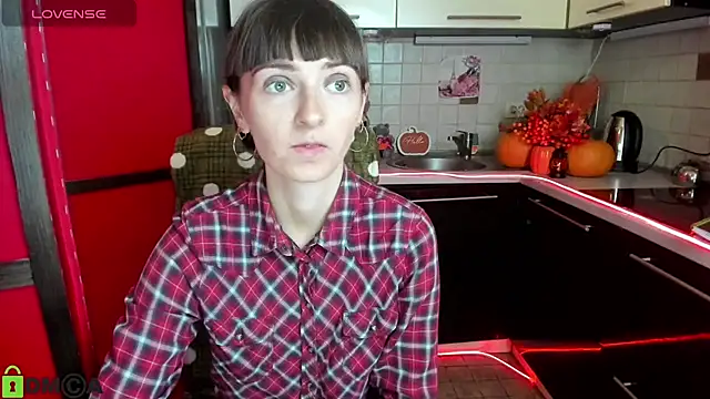 TayanaJons online show from 17, 10, 2025