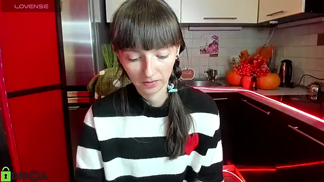 TayanaJons online show from 10, 10, 2025