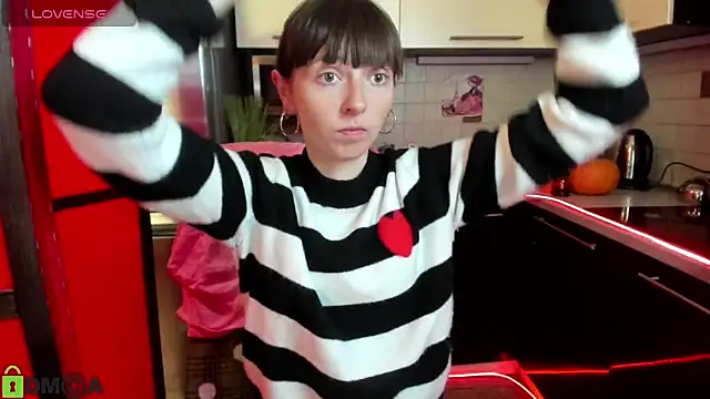 TayanaJons online show from 11, 10, 2025