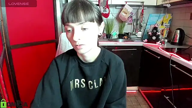 TayanaJons online show from 17, 12, 2025