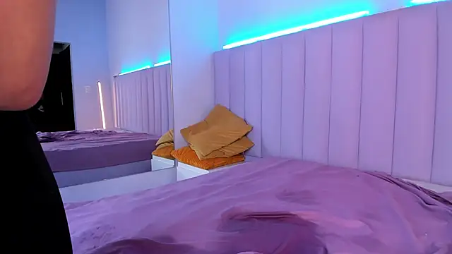 Snapshot of abbytheran chatting on 4, 2, 2025 abbytheran online show from 4, 2, 2025