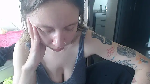 amanda kiss kiss online show from 3, 10, 2025