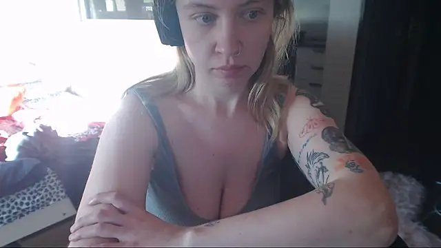 amanda kiss kiss online show from 21, 3, 2025