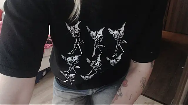 amanda kiss kiss online show from 24, 11, 2025