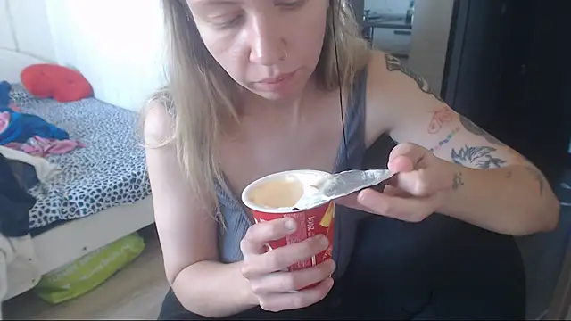 amanda kiss kiss online show from 29, 9, 2025