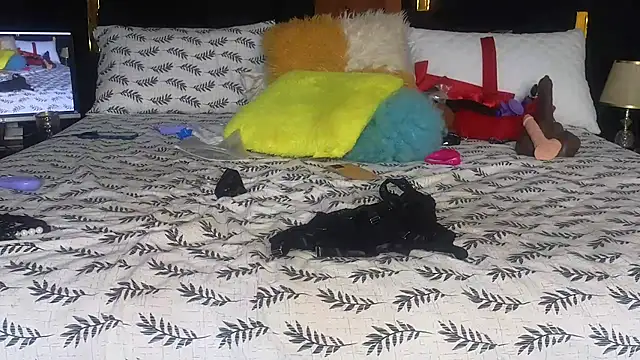 Sexy sharntel online show from 17, 10, 2025